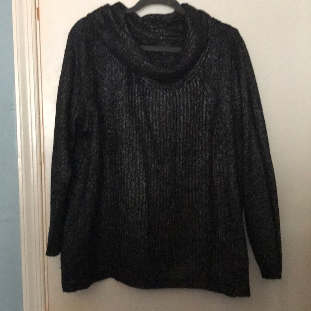 Closet clearout 2X beautiful grey sweater